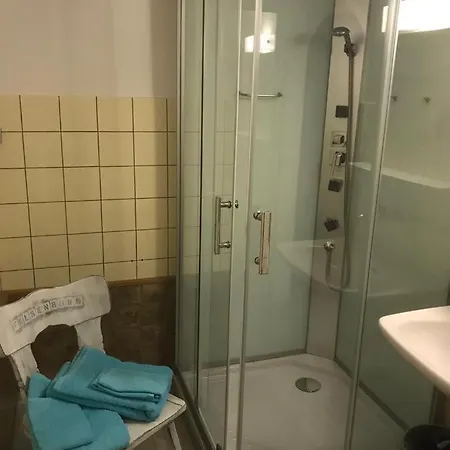 Restaurant Felsenburg אורחן *